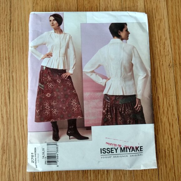 Vogue Pattern 2761 Issey Miyake Size 14 16 18 Top & Skirt UNCUT FF - Picture 1 of 13